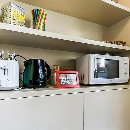 Guesthost - Palazzo Borghese Lovely Flat Daire Roma