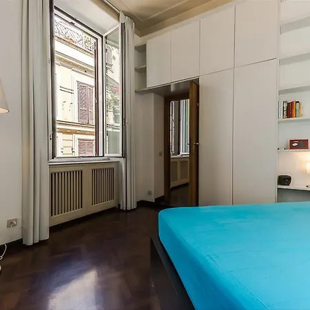 Guesthost - Palazzo Borghese Lovely Flat