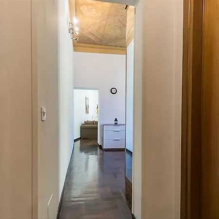 Guesthost - Palazzo Borghese Lovely Flat Řím